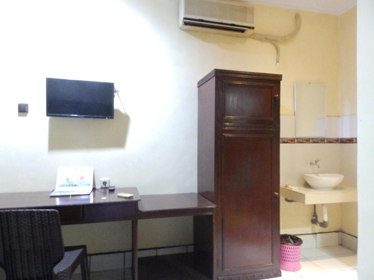 Bahari Family Hotel Bitung Exterior foto